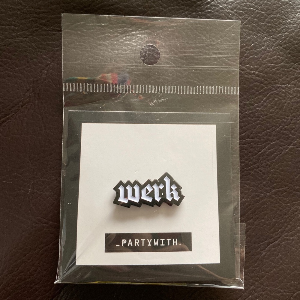 SEALED! 1” werk pin.